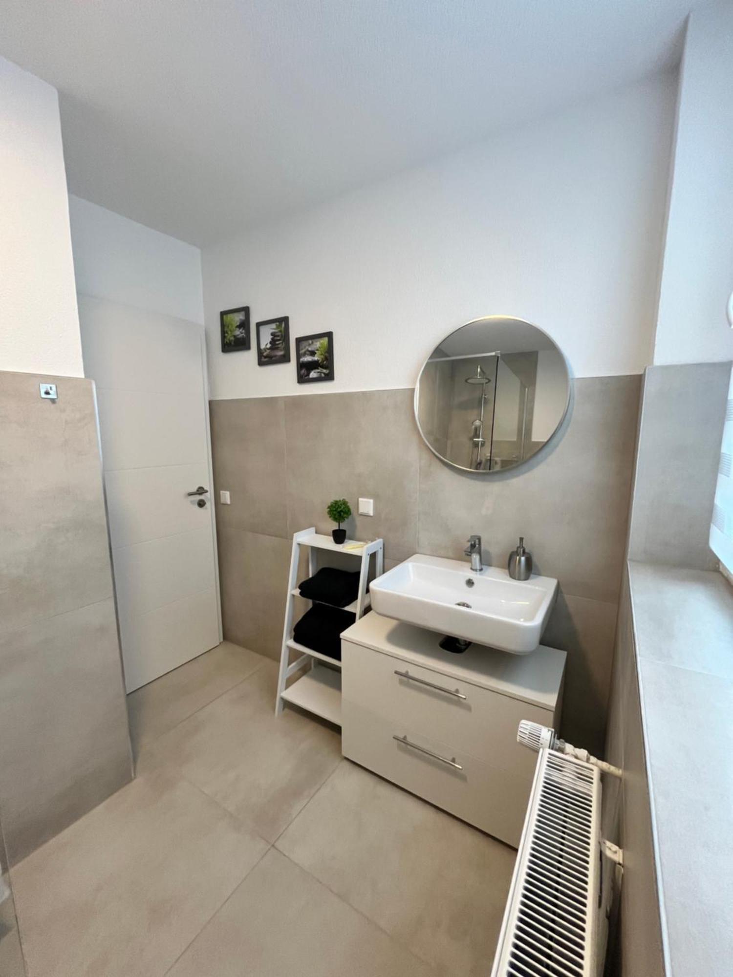 Appartment New York Naehe Duesseldorf, Messe, Hbf, City, Wifi, Helios Hospital Κρέφελντ Εξωτερικό φωτογραφία
